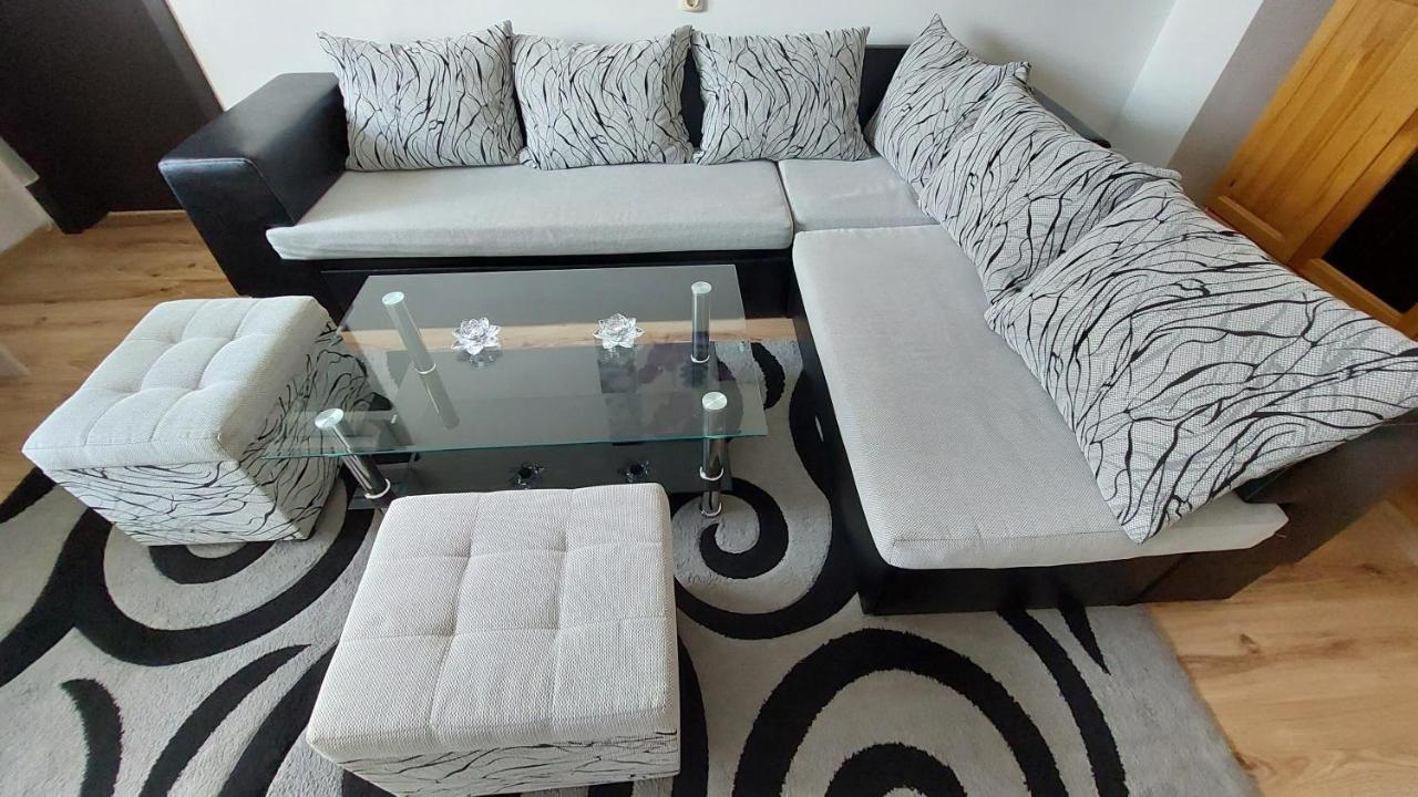 3 Rooms Apartment, Top Center, 1St Floor, Aubg, Free Parking, Pc I5 Ssd, 3 Led Tvs 200 Channels, Wifi, Terrace, Easy-Late Check-In, Stay Before Greece Blagoevgrad Esterno foto
