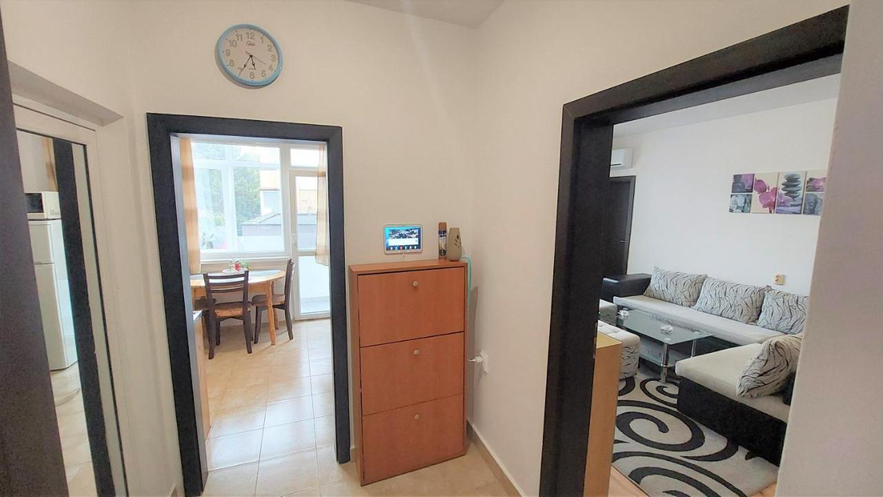 3 Rooms Apartment, Top Center, 1St Floor, Aubg, Free Parking, Pc I5 Ssd, 3 Led Tvs 200 Channels, Wifi, Terrace, Easy-Late Check-In, Stay Before Greece Blagoevgrad Esterno foto