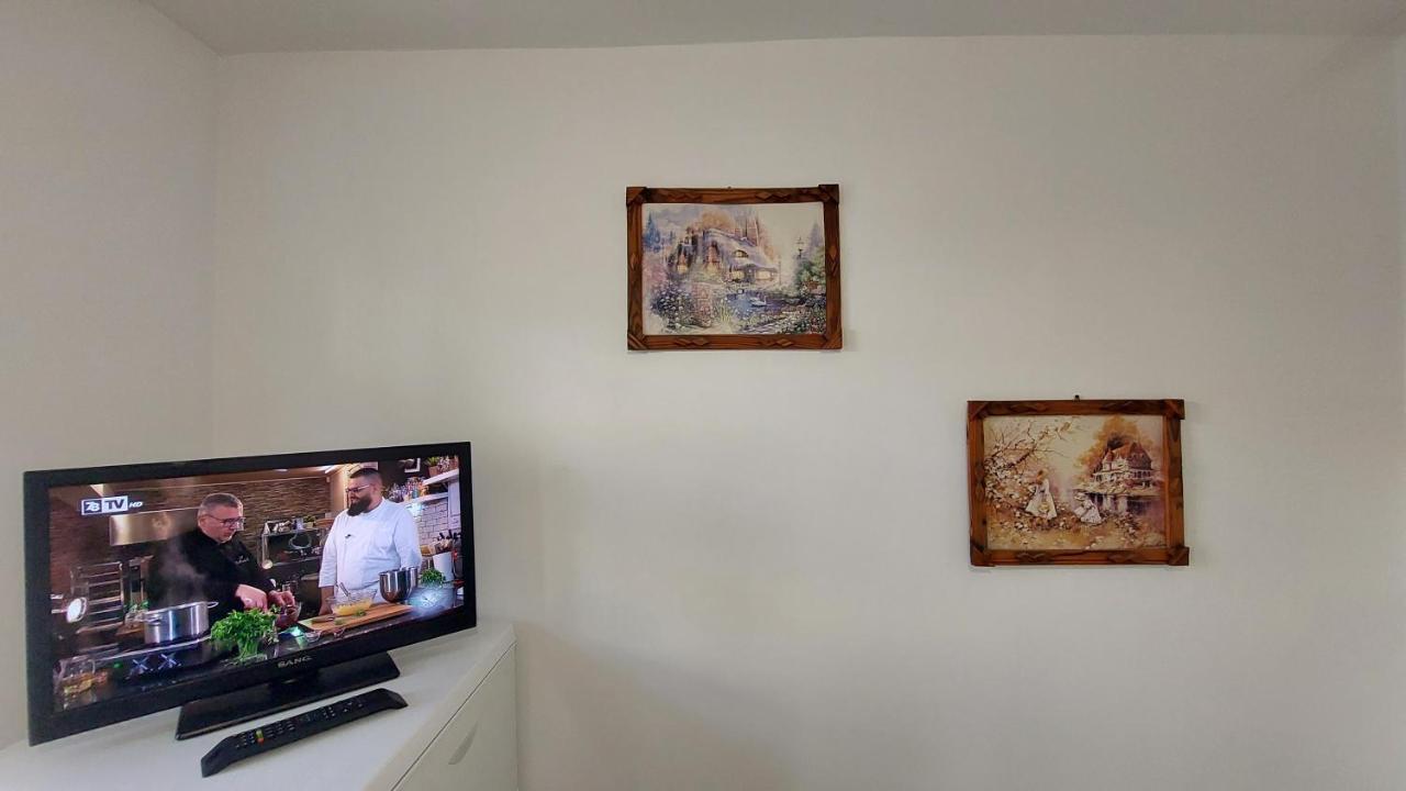 3 Rooms Apartment, Top Center, 1St Floor, Aubg, Free Parking, Pc I5 Ssd, 3 Led Tvs 200 Channels, Wifi, Terrace, Easy-Late Check-In, Stay Before Greece Blagoevgrad Esterno foto